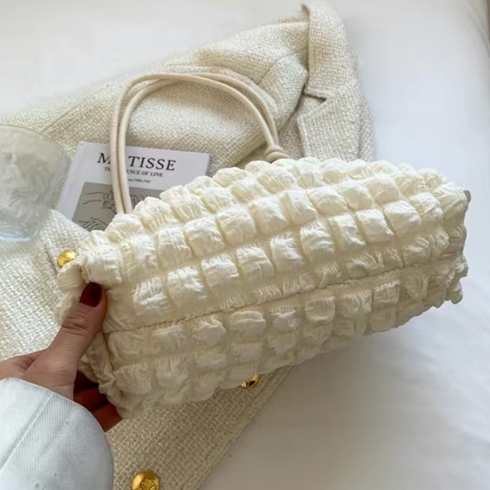 BOUTIQUE CLOUD BAG NWOT - Picture 2 of 6